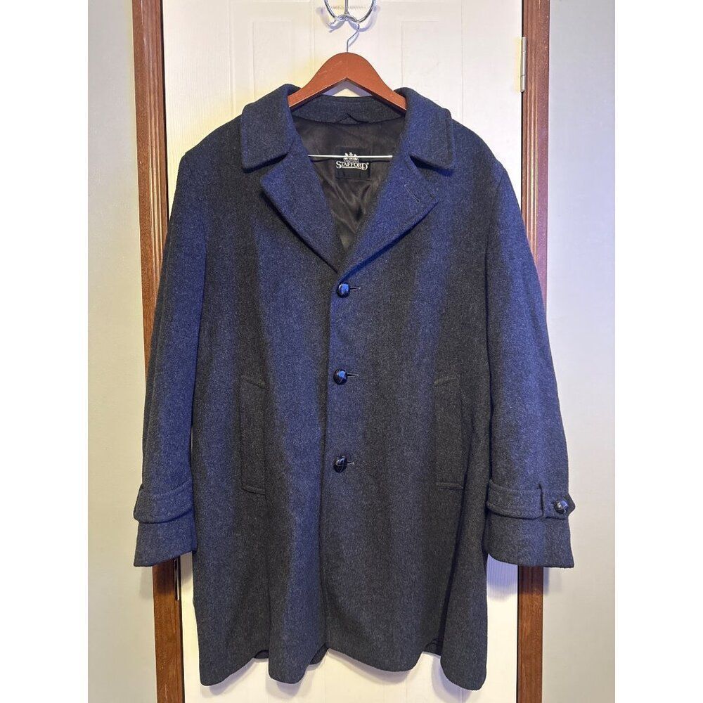 STAFFORD Gray Wool Blend Overcoat With Red Plaid Lining Size 44 Reg XL